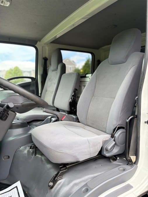 2019 Isuzu NRR