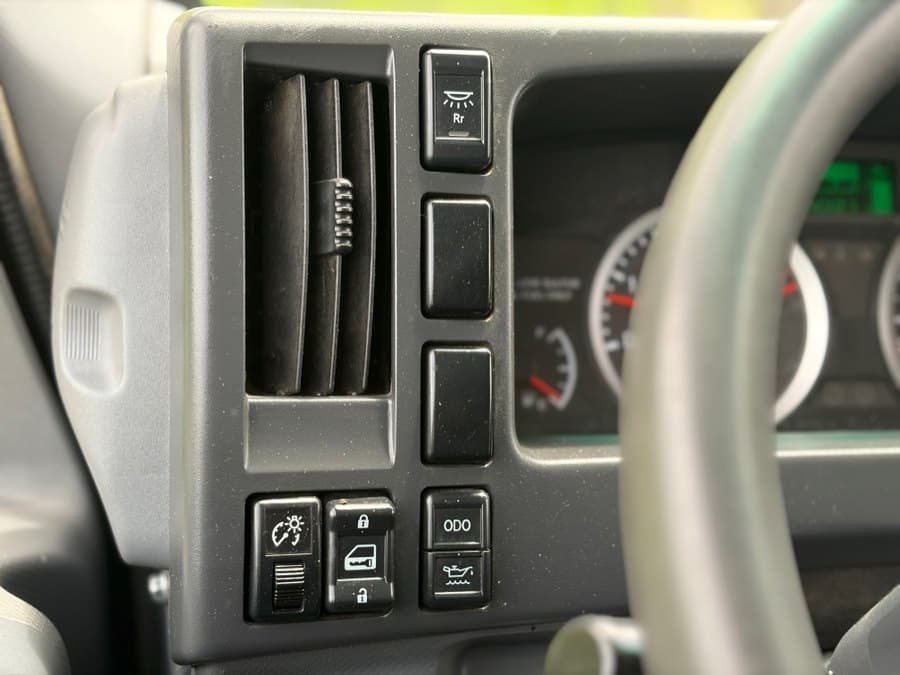 2019 Isuzu NRR