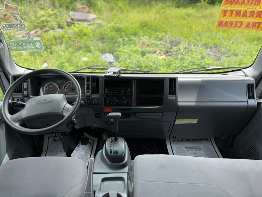 2019 Isuzu NRR