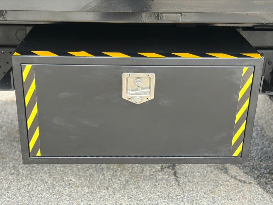 2019 Isuzu NRR