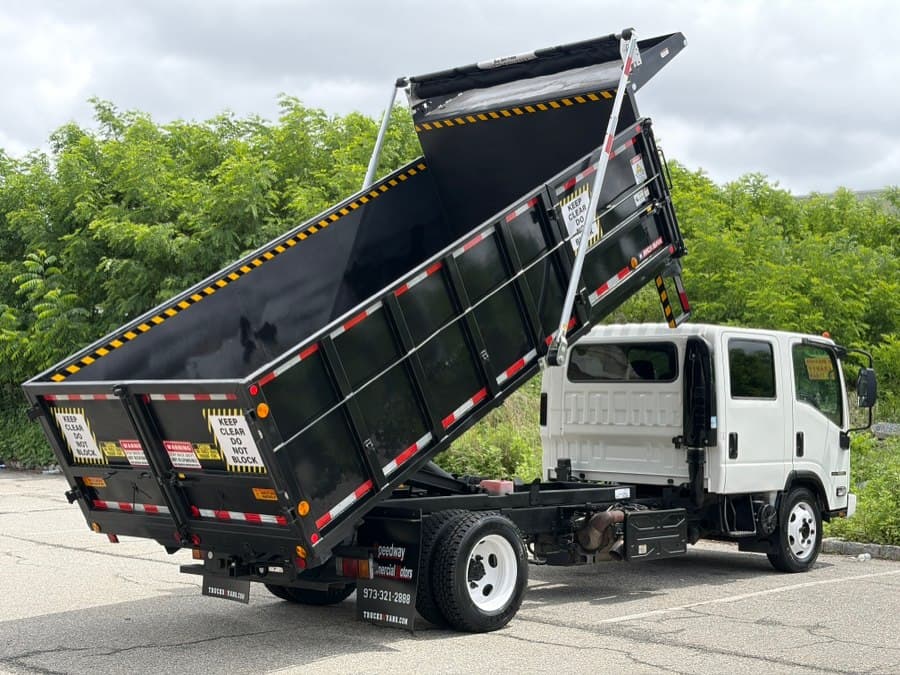 2019 Isuzu NRR