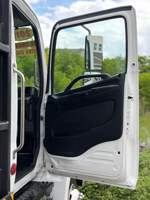2019 Hino 258