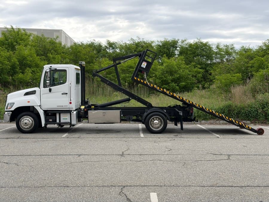 2019 Hino 258