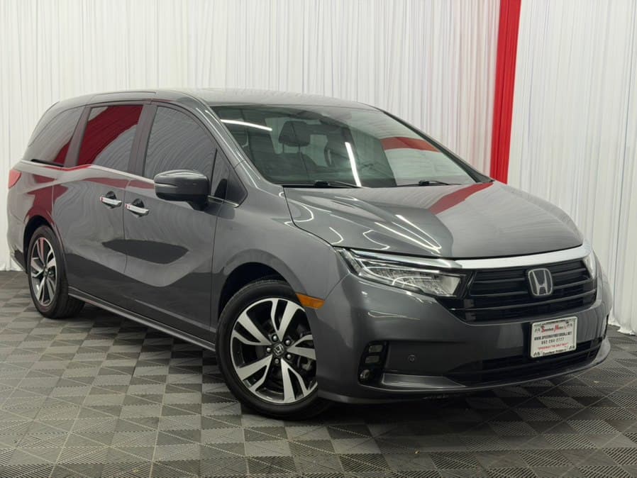 Used 2023 Honda Odyssey for sale in Paterson NJ — Speedway Motors
