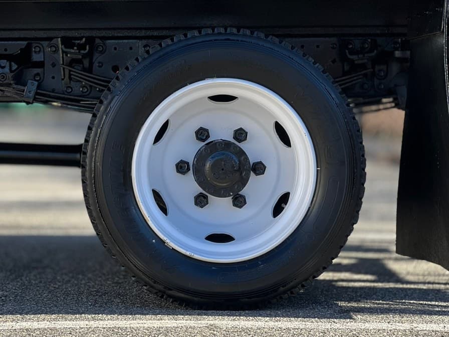 2020 Hino 195