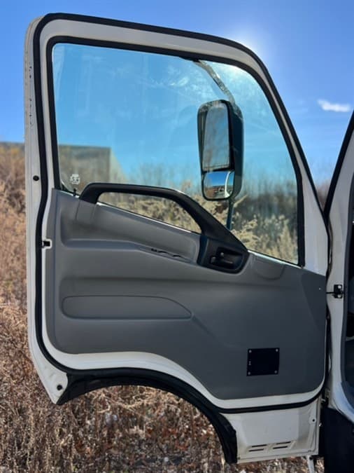 2020 Hino 195