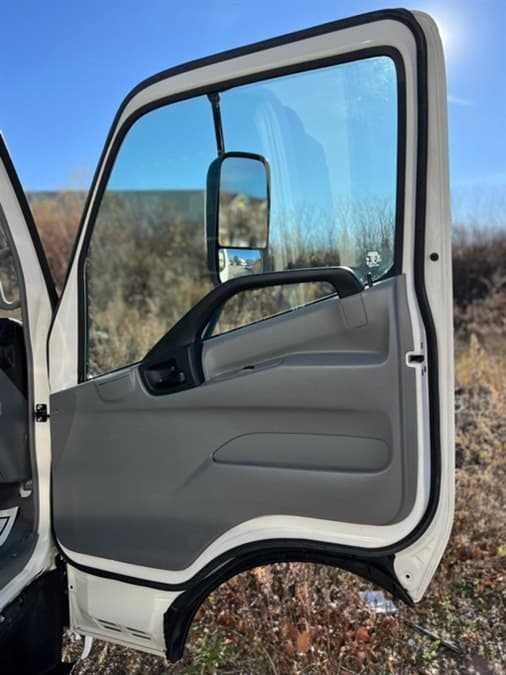 2020 Hino 195