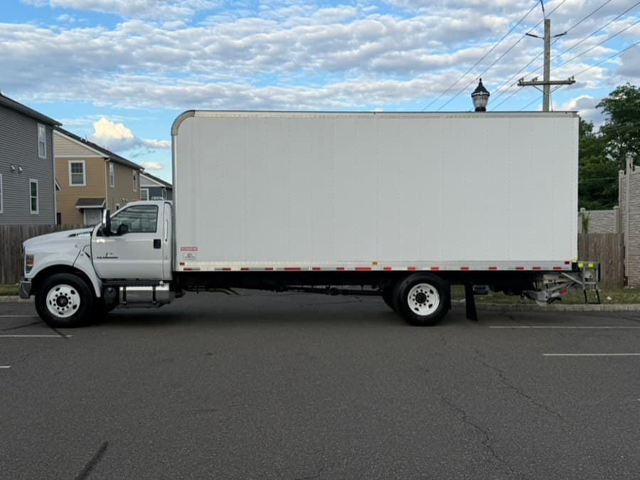 2022 Ford F-650 Straight Frame