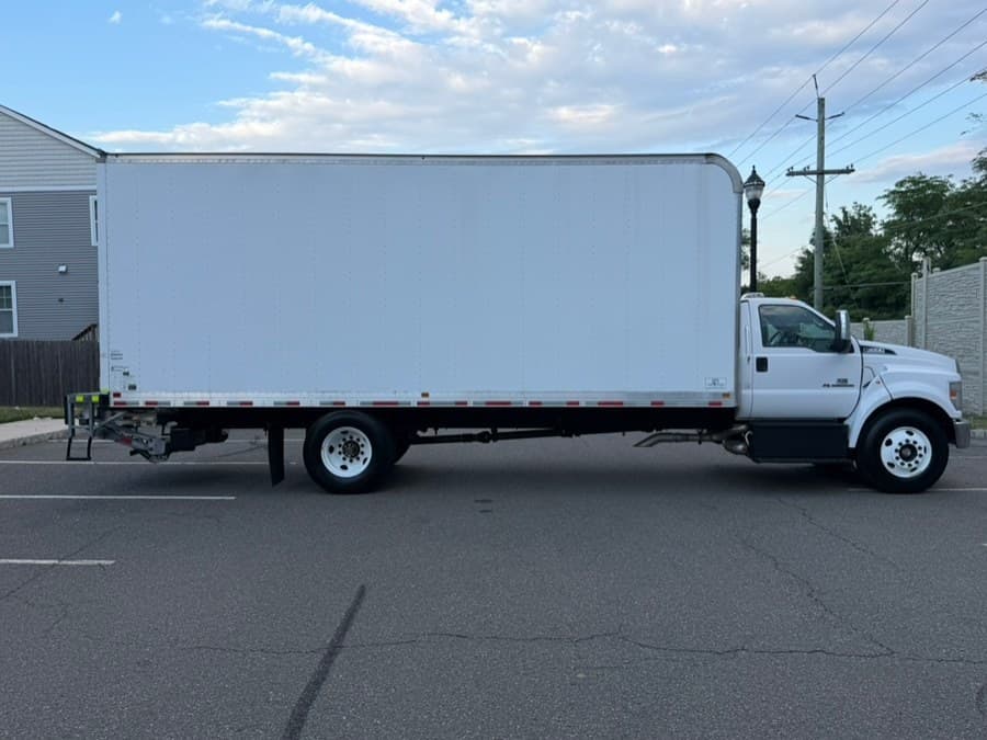 2022 Ford F-650 Straight Frame
