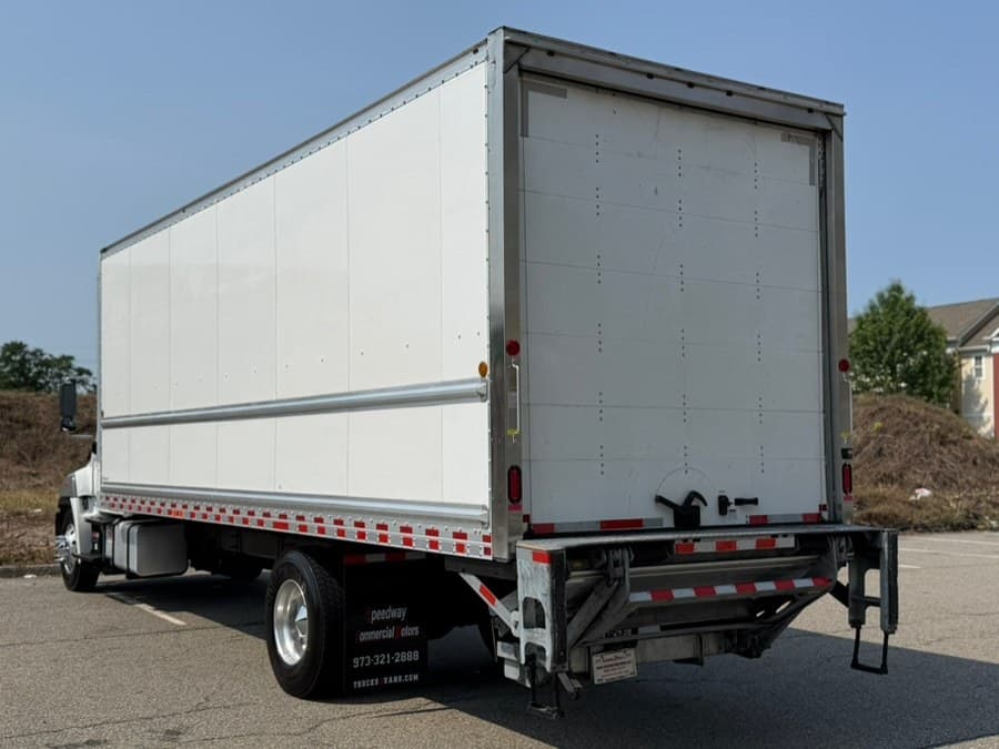 2020 Hino 268A