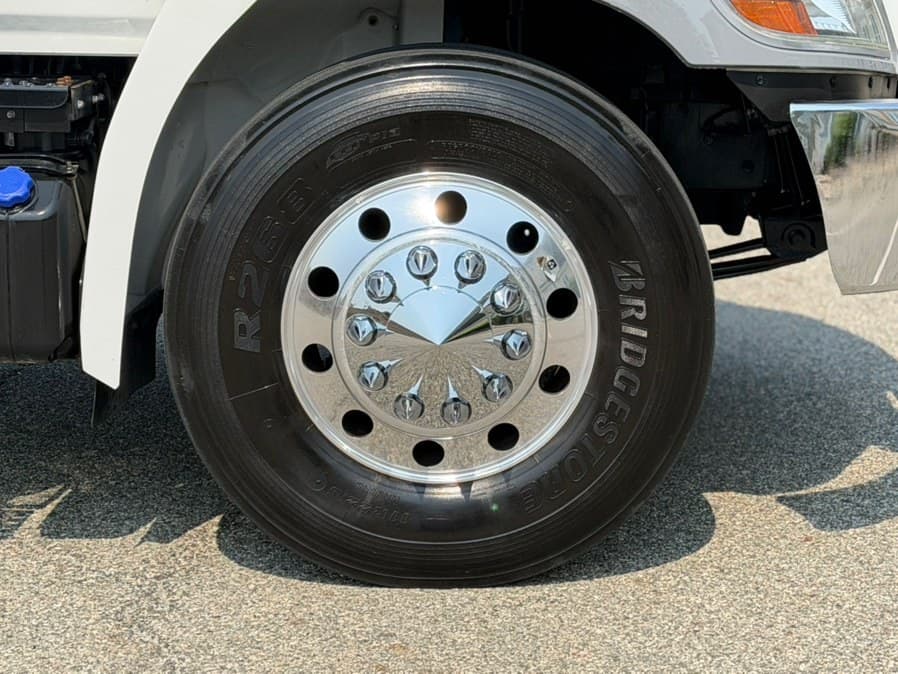 2020 Hino 268A