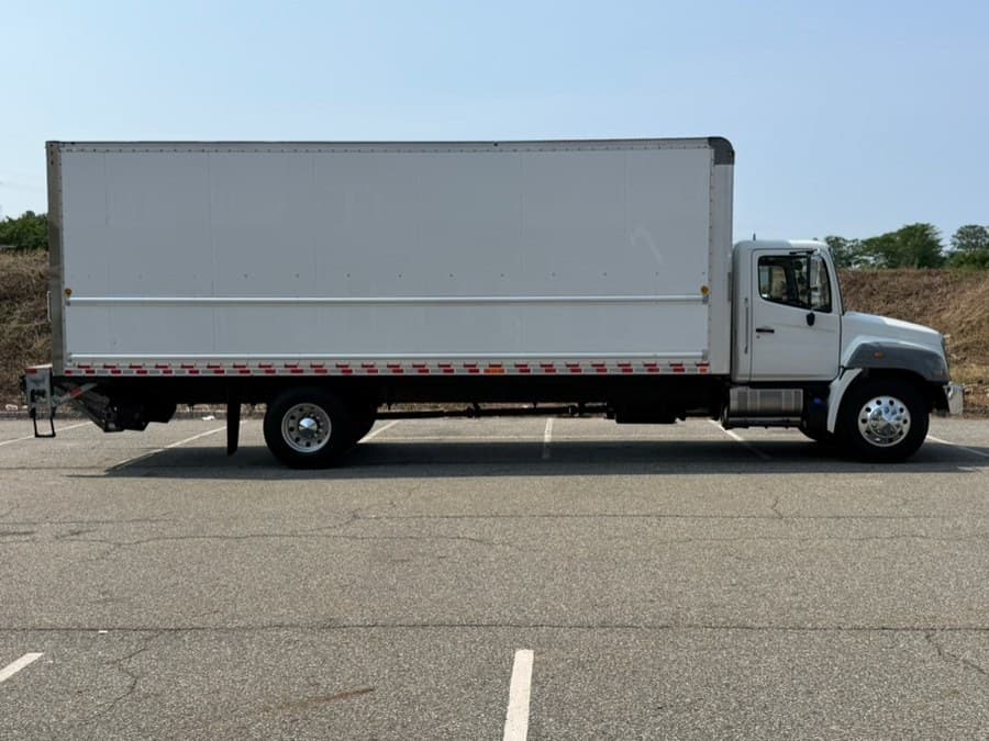 2020 Hino 268A