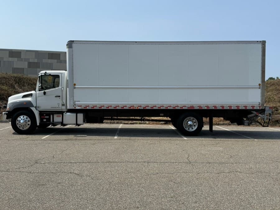 2020 Hino 268A