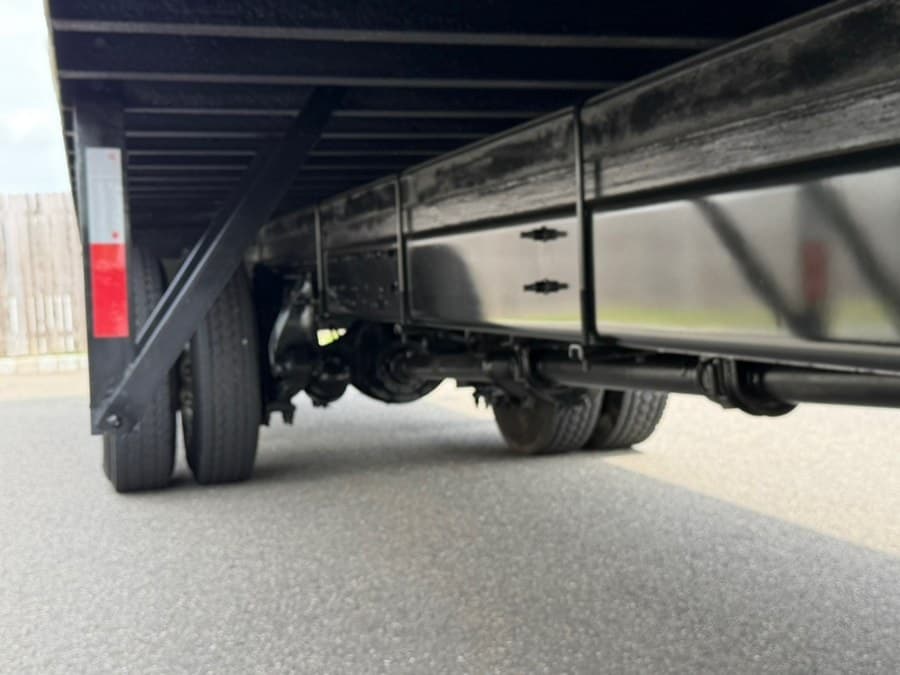2020 Freightliner M2 106