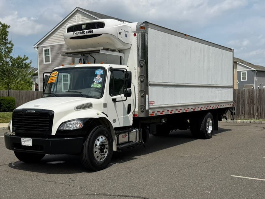 2020 Freightliner M2 106
