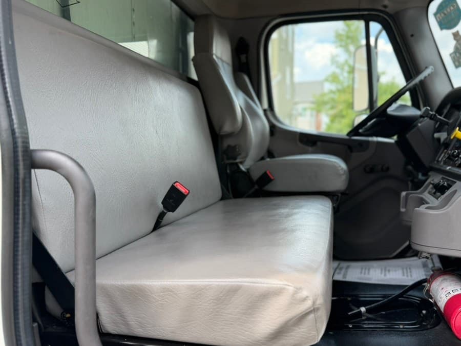 2020 Freightliner M2 106