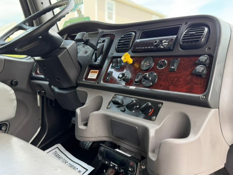 2020 Freightliner M2 106