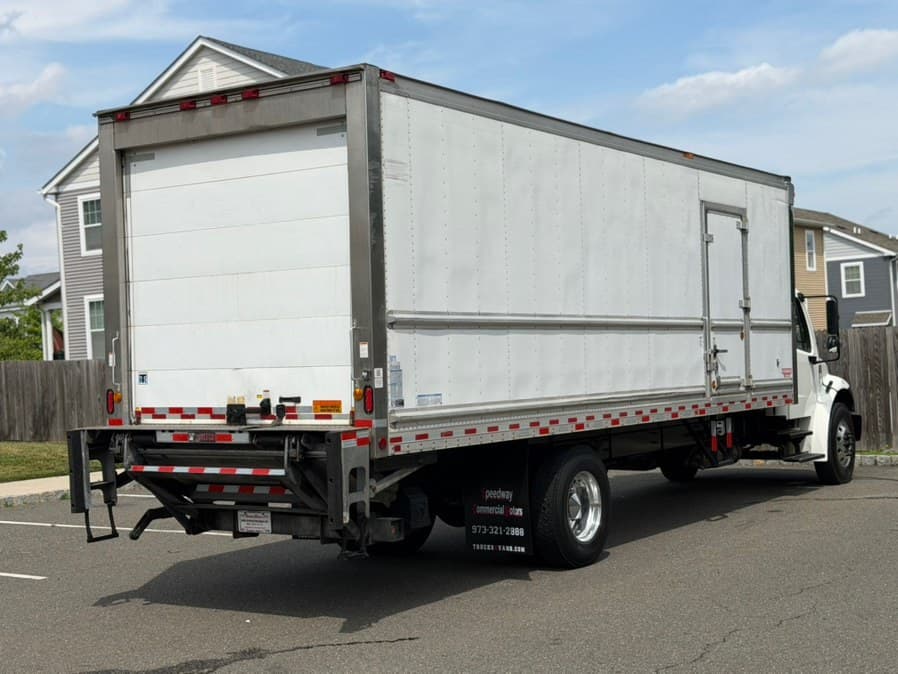 2020 Freightliner M2 106