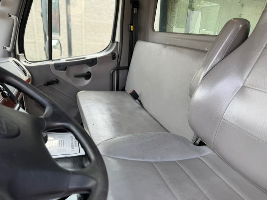 2020 Freightliner M2 106