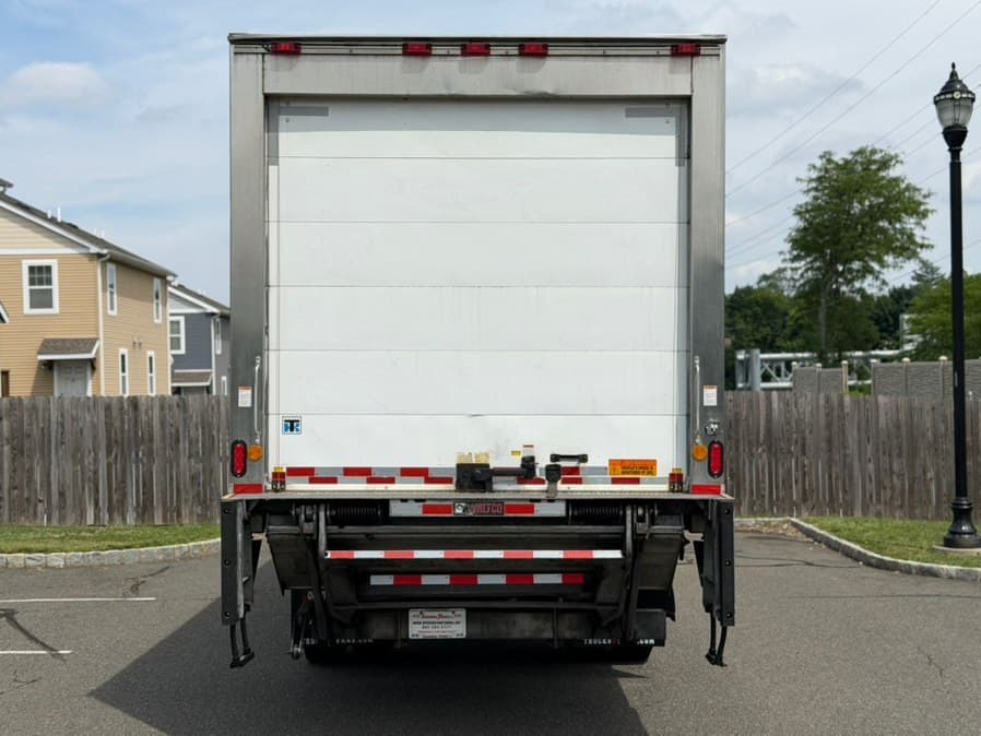 2020 Freightliner M2 106
