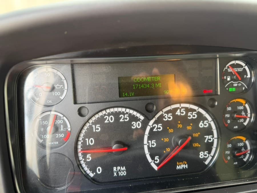 2020 Freightliner M2 106