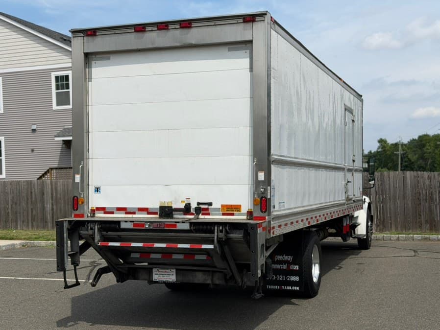 2020 Freightliner M2 106