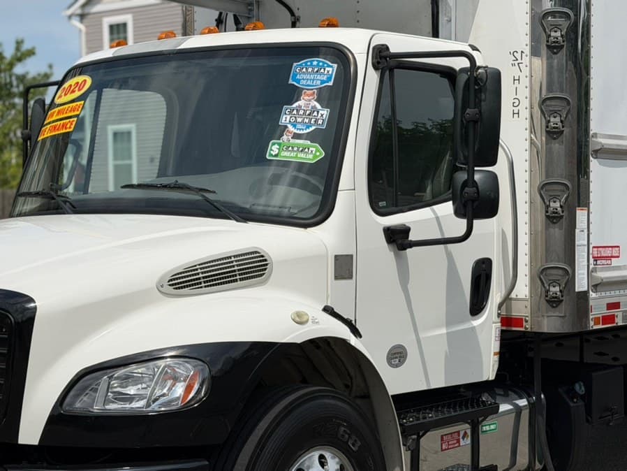 2020 Freightliner M2 106