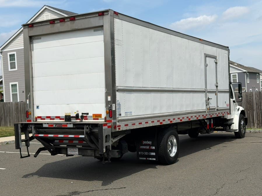 2020 Freightliner M2 106