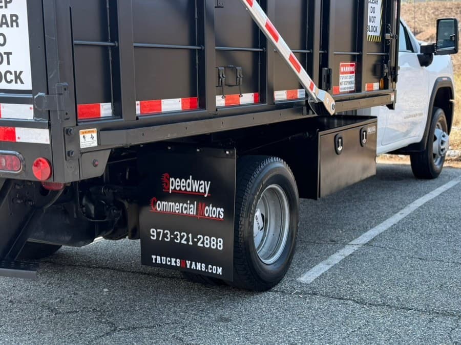 2024 GMC Sierra 3500HD CC