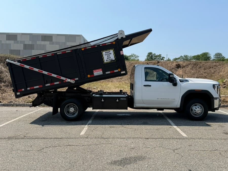 2024 GMC Sierra 3500HD CC