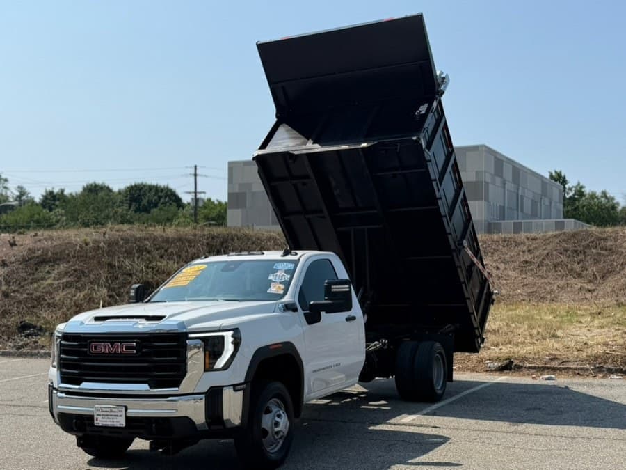 2024 GMC Sierra 3500HD CC