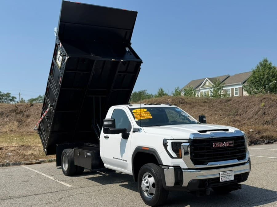 2024 GMC Sierra 3500HD CC