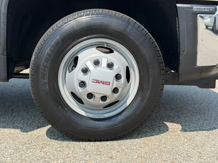 2024 GMC Sierra 3500HD CC