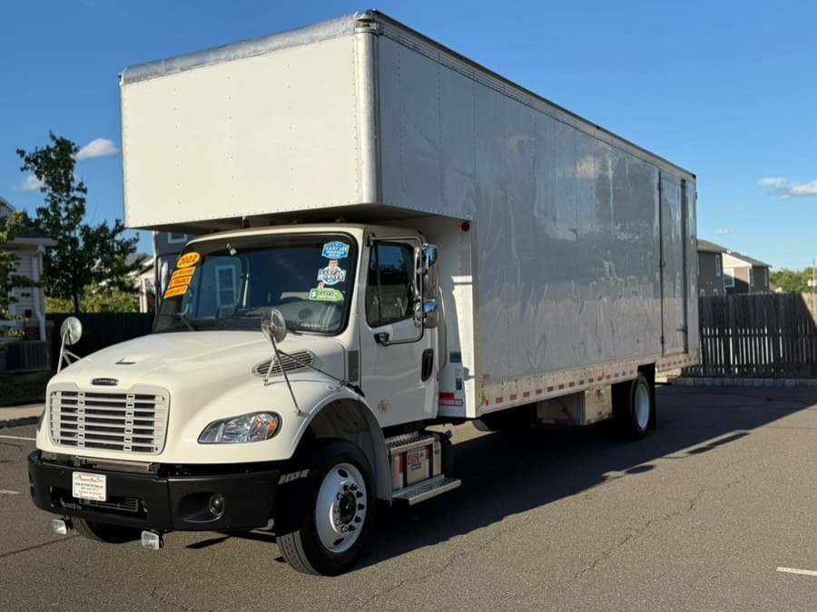 2022 Freightliner M2 106