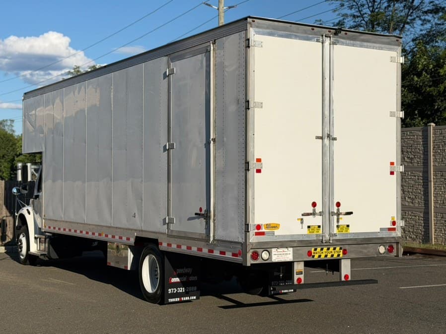 2022 Freightliner M2 106