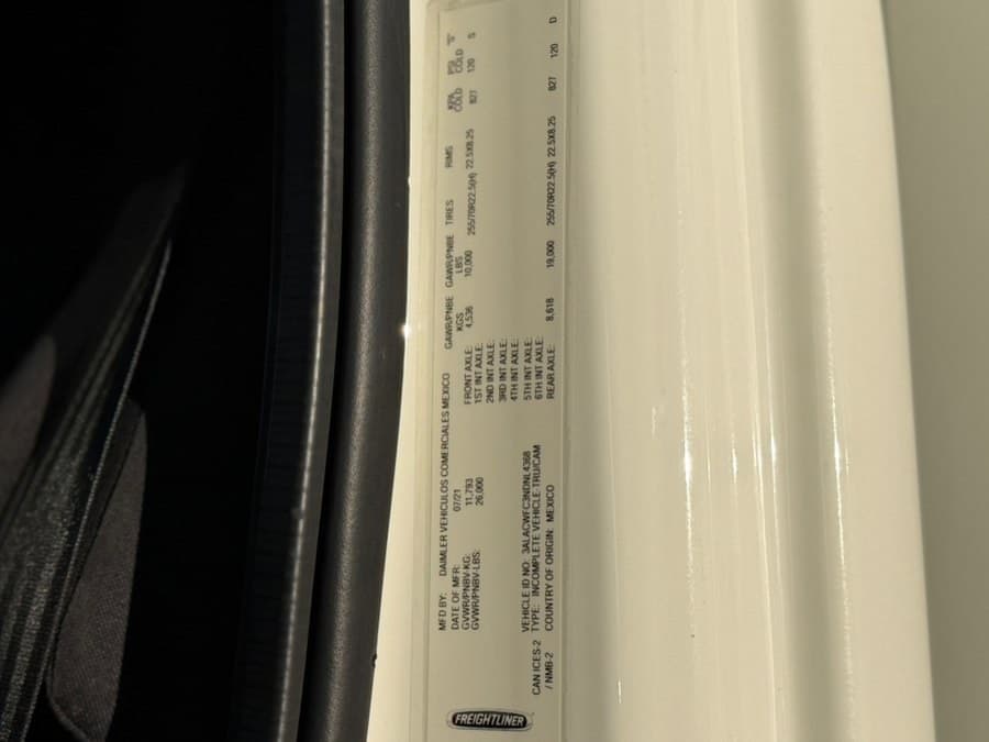 2022 Freightliner M2 106