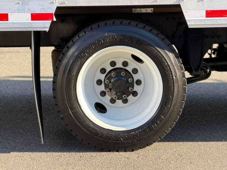 2022 Freightliner M2 106
