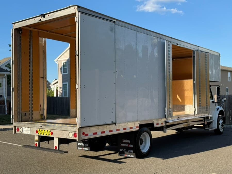 2022 Freightliner M2 106