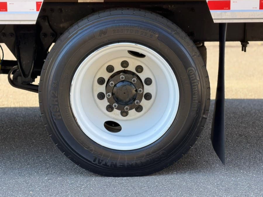 2022 Freightliner M2 106