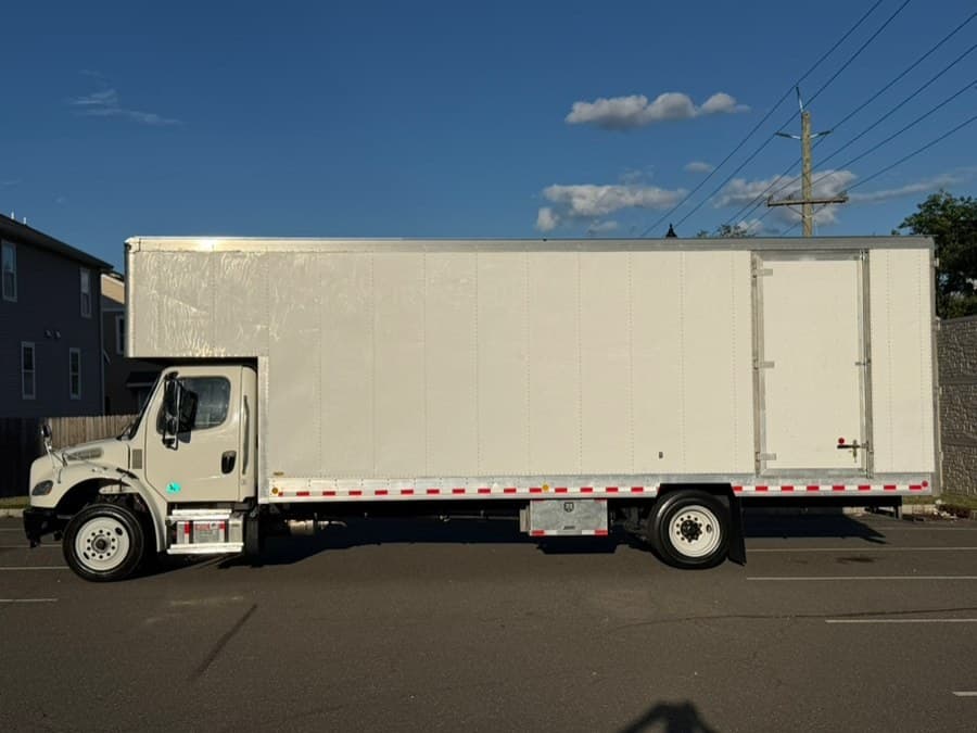 2022 Freightliner M2 106