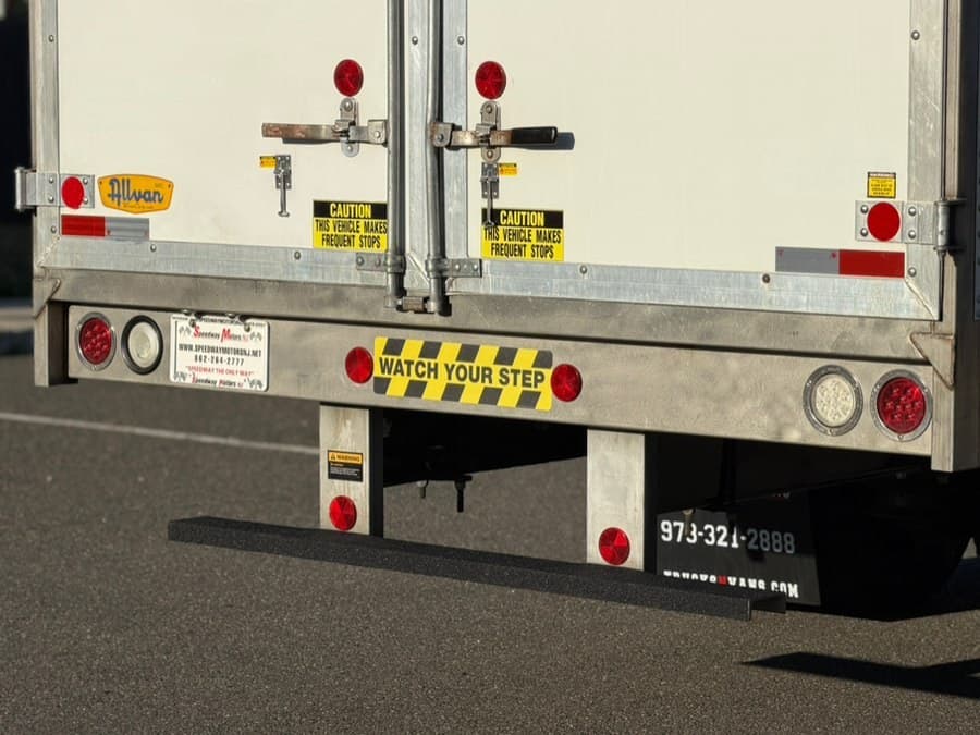 2022 Freightliner M2 106