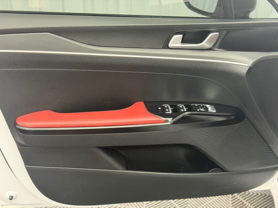 2023 Kia K5