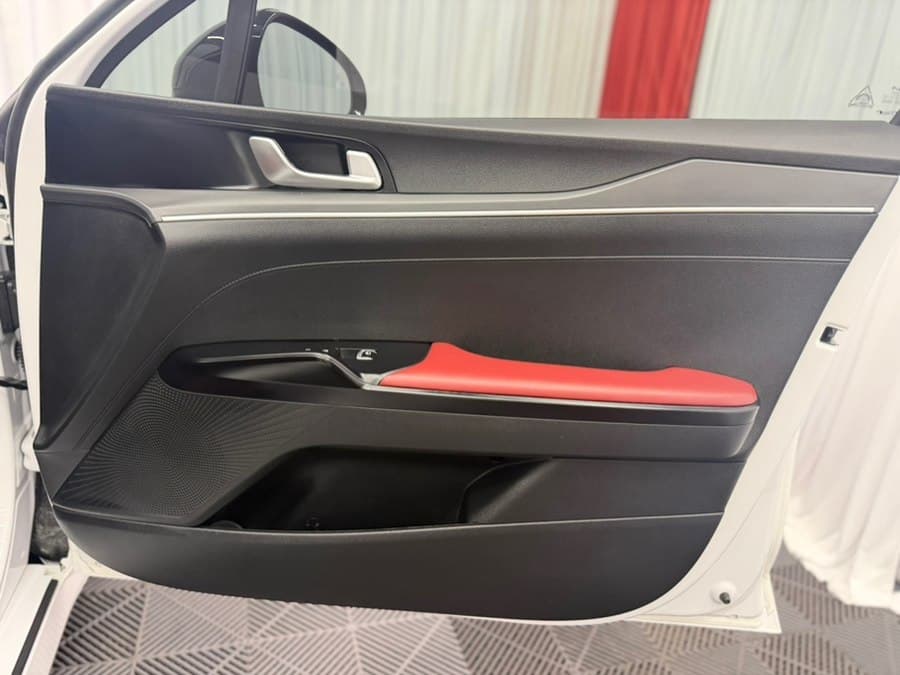 2023 Kia K5