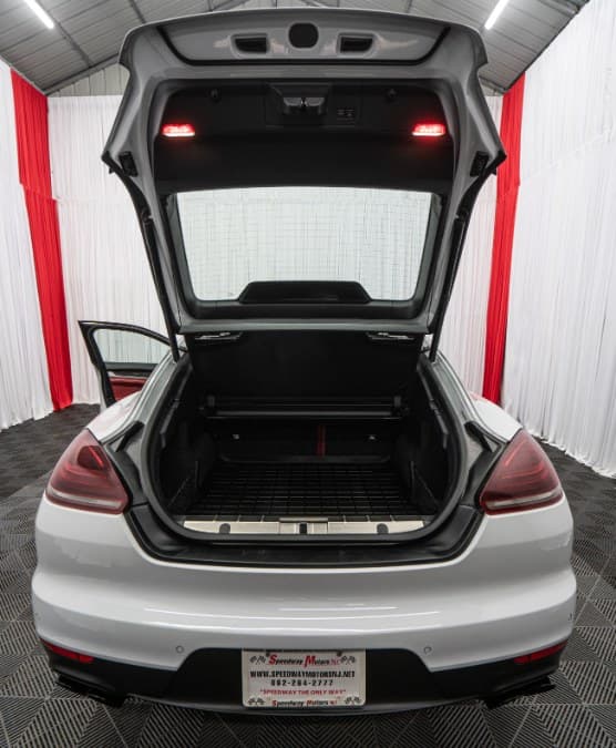 2016 Porsche Panamera