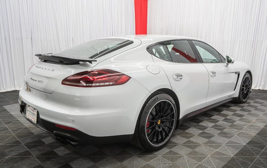 2016 Porsche Panamera