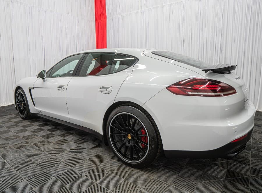 2016 Porsche Panamera