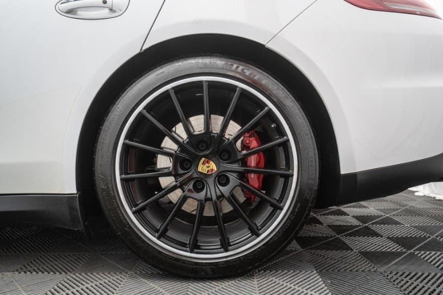 2016 Porsche Panamera