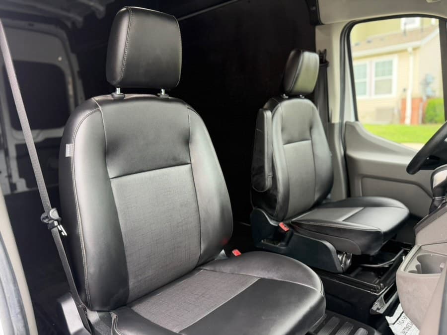 2023 Ford Transit Cargo Van