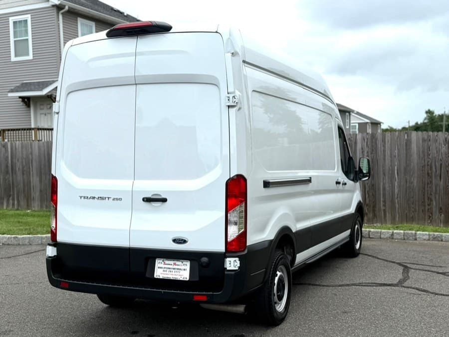2023 Ford Transit Cargo Van