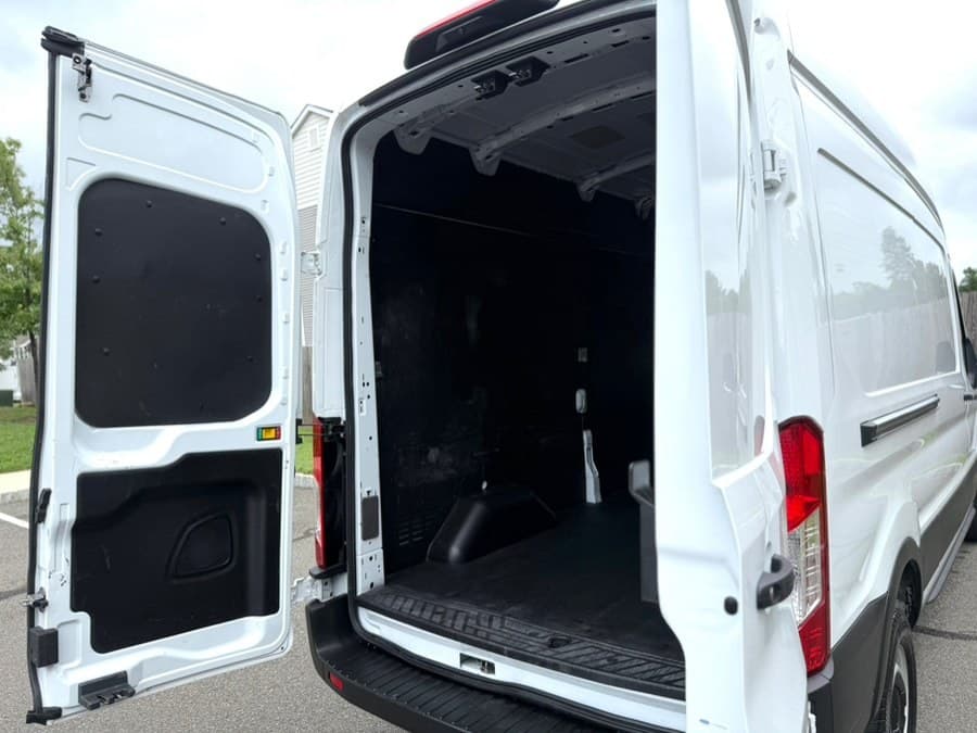 2023 Ford Transit Cargo Van